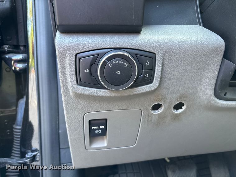 image for item EM6056 2020 Ford F150 pickup truck