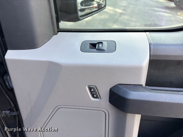 image for item EM6056 2020 Ford F150 pickup truck