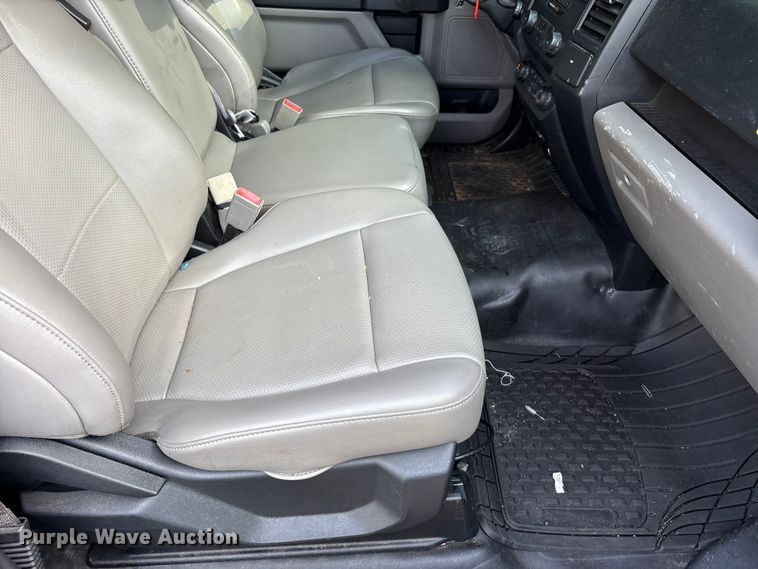 image for item EM6056 2020 Ford F150 pickup truck