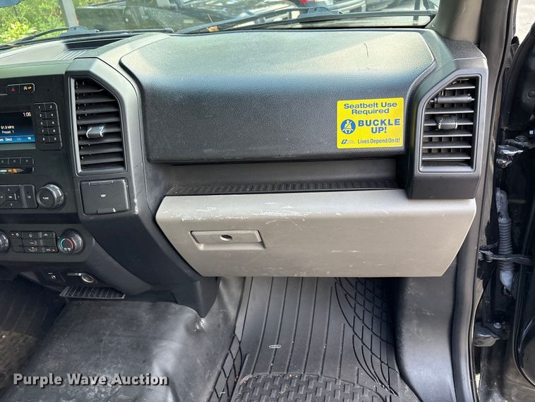 image for item EM6056 2020 Ford F150 pickup truck