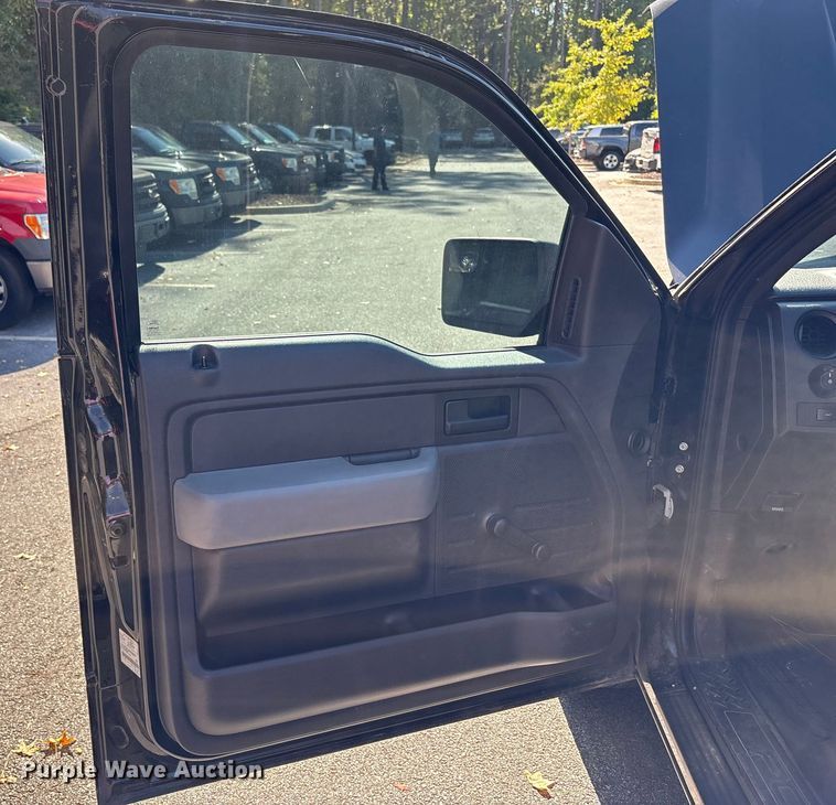 image for item EM6061 2014 Ford F150 pickup truck