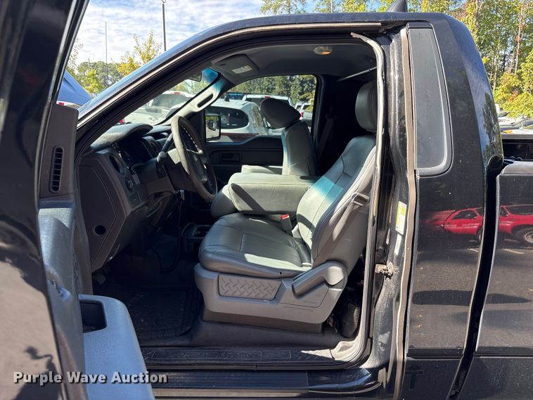 image for item EM6061 2014 Ford F150 pickup truck