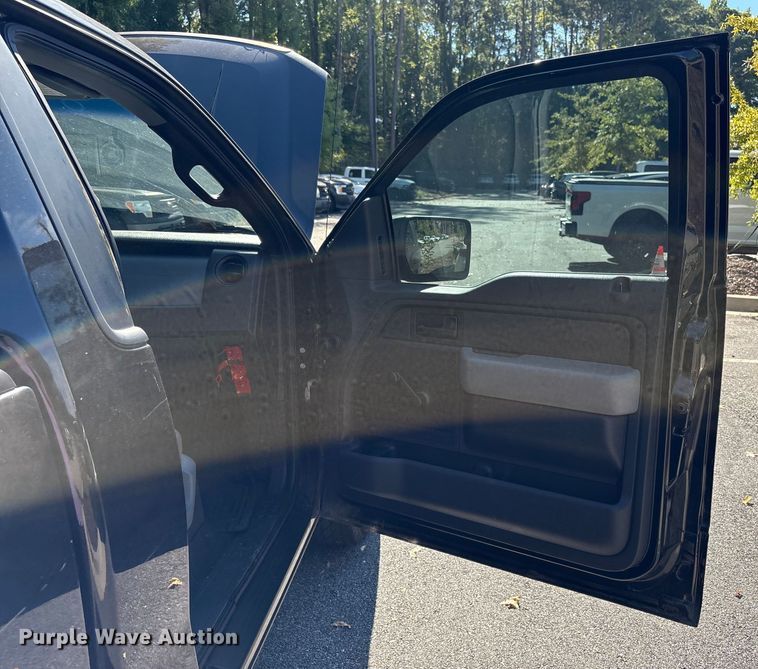 image for item EM6061 2014 Ford F150 pickup truck