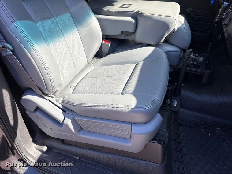 image for item EM6061 2014 Ford F150 pickup truck