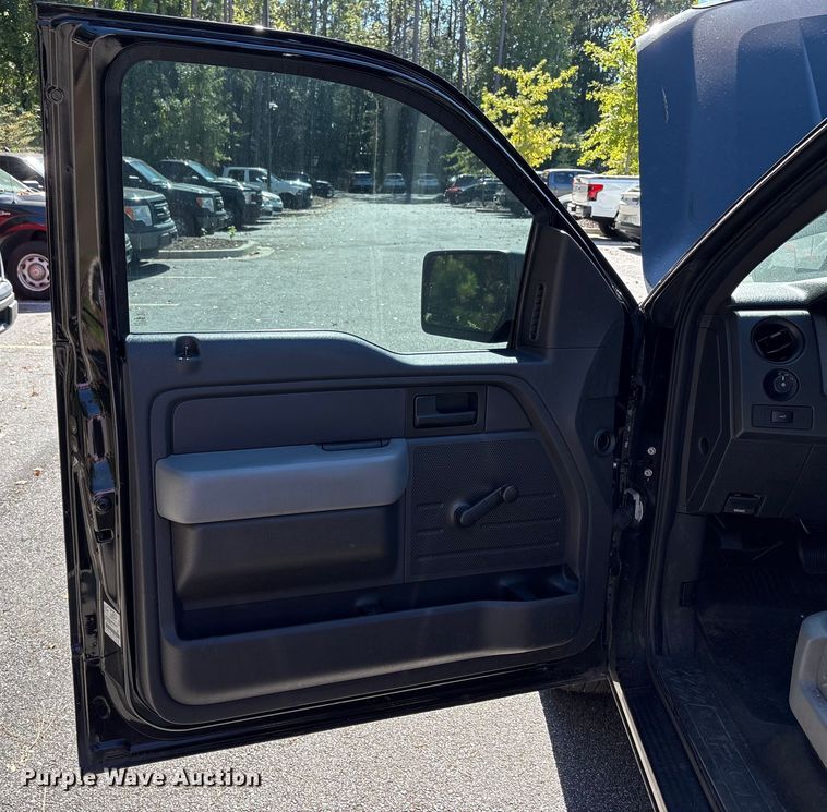 image for item EM6063 2014 Ford F150 pickup truck