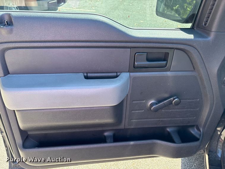 image for item EM6063 2014 Ford F150 pickup truck