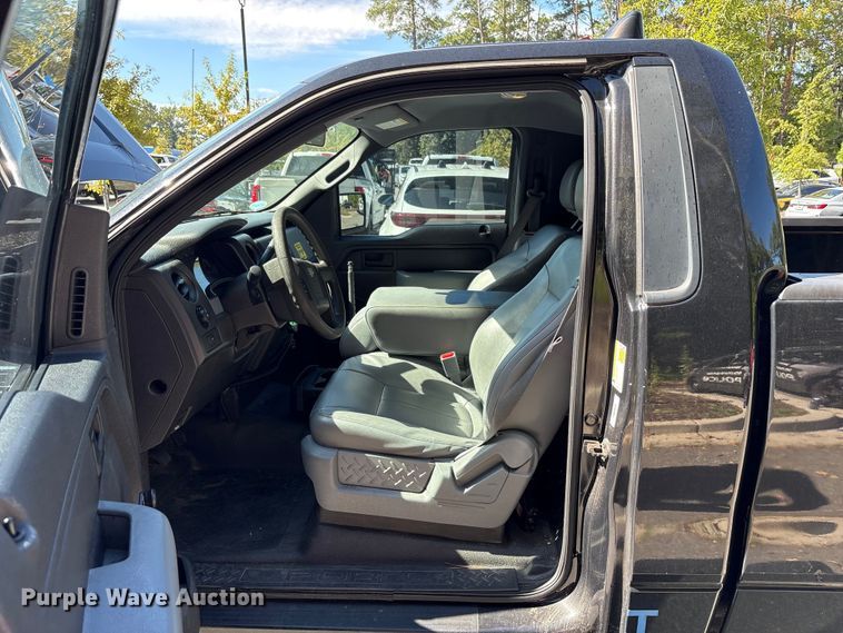 image for item EM6063 2014 Ford F150 pickup truck