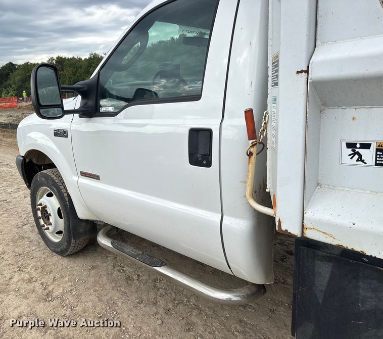 image for item EM8345 2004 Ford F450 Super Duty dump truck