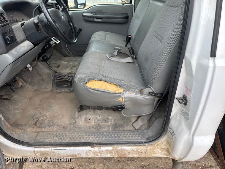 image for item EM8345 2004 Ford F450 Super Duty dump truck