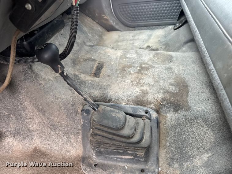 image for item EM8345 2004 Ford F450 Super Duty dump truck