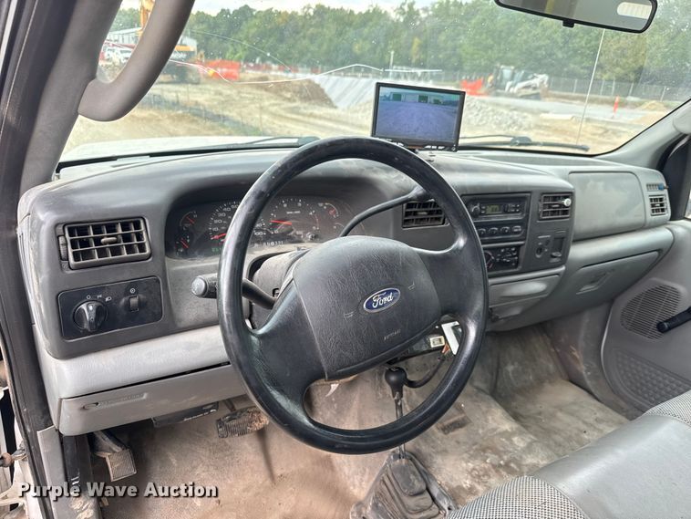 image for item EM8345 2004 Ford F450 Super Duty dump truck