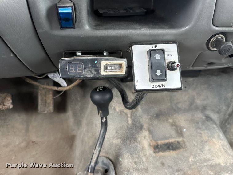 image for item EM8345 2004 Ford F450 Super Duty dump truck