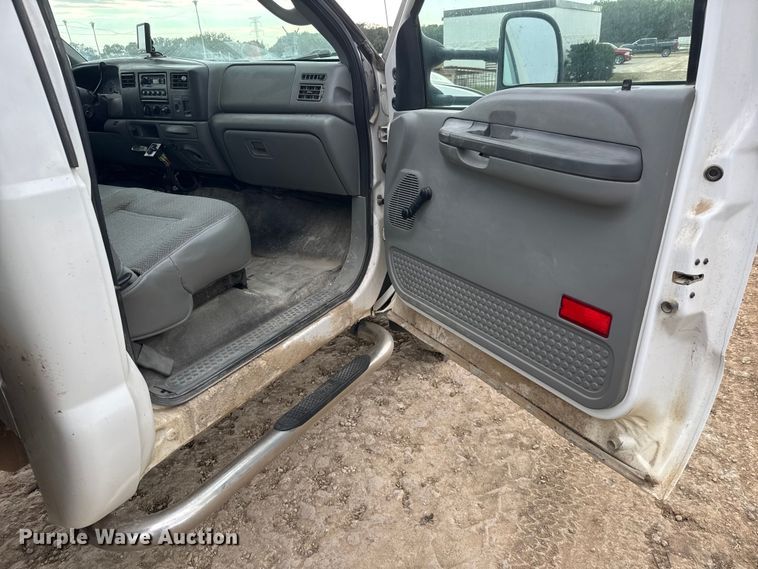 image for item EM8345 2004 Ford F450 Super Duty dump truck