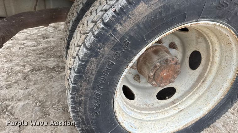 image for item EM8345 2004 Ford F450 Super Duty dump truck