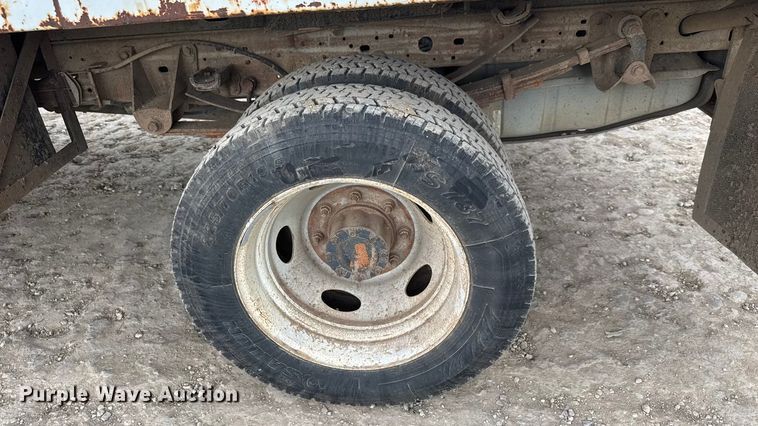 image for item EM8345 2004 Ford F450 Super Duty dump truck