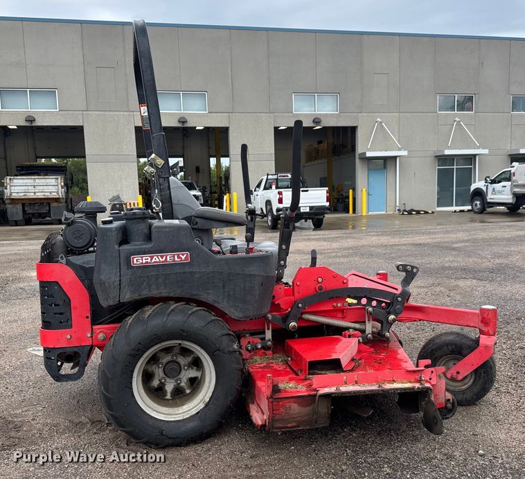 image for item EM8346 Gravely Pro-Turn 472 ZTR lawn mower