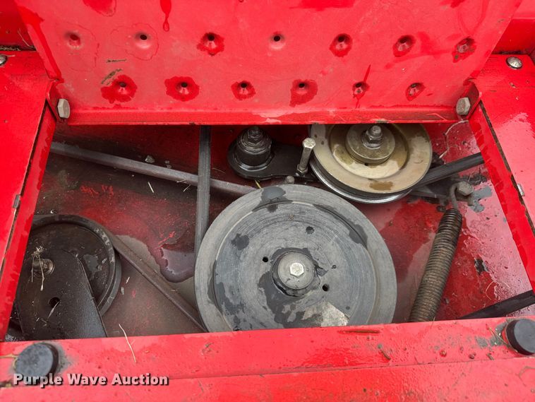 image for item EM8346 Gravely Pro-Turn 472 ZTR lawn mower