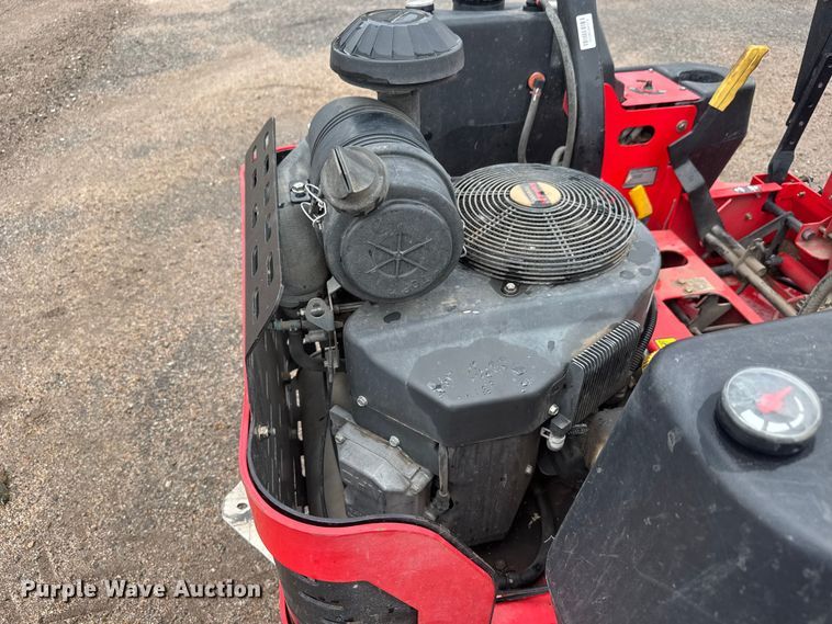 image for item EM8346 Gravely Pro-Turn 472 ZTR lawn mower