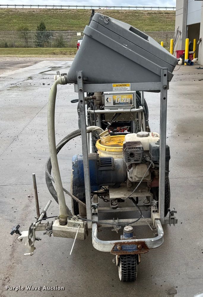 image for item EM8347 2004 Graco Line Driver paint striper