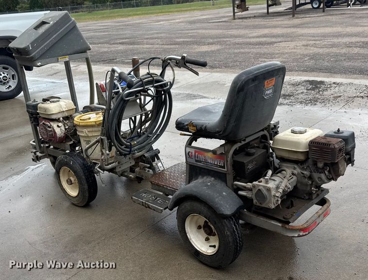 image for item EM8347 2004 Graco Line Driver paint striper