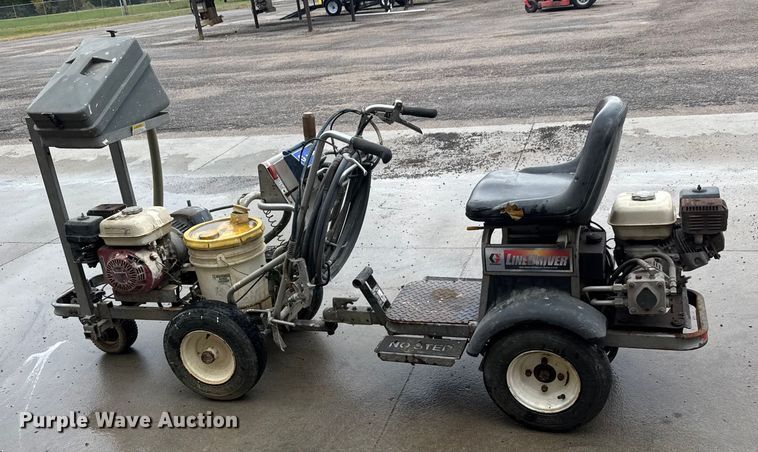 image for item EM8347 2004 Graco Line Driver paint striper