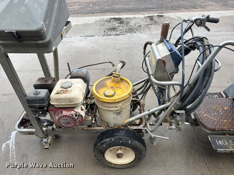 image for item EM8347 2004 Graco Line Driver paint striper