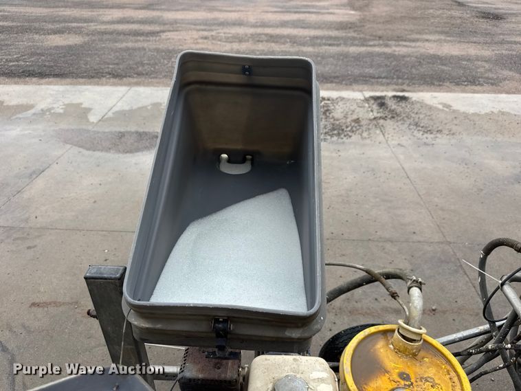 image for item EM8347 2004 Graco Line Driver paint striper