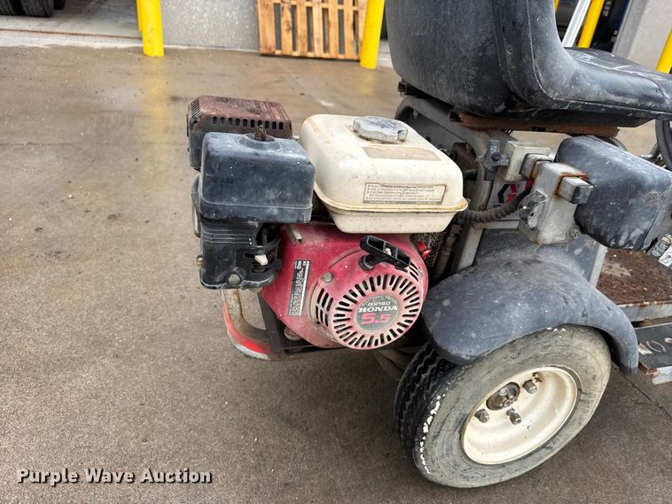 image for item EM8347 2004 Graco Line Driver paint striper