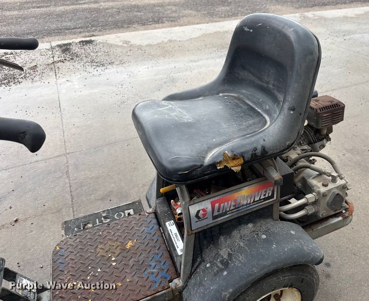 image for item EM8347 2004 Graco Line Driver paint striper