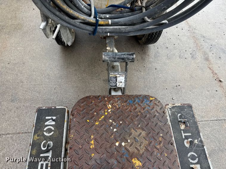 image for item EM8347 2004 Graco Line Driver paint striper