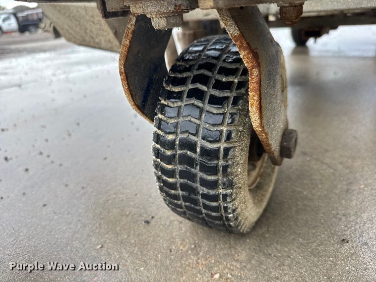 image for item EM8347 2004 Graco Line Driver paint striper