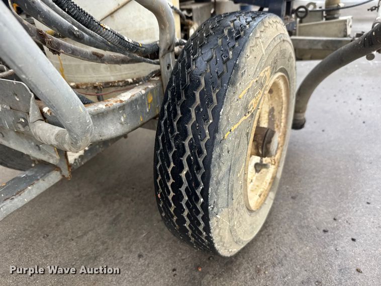 image for item EM8347 2004 Graco Line Driver paint striper