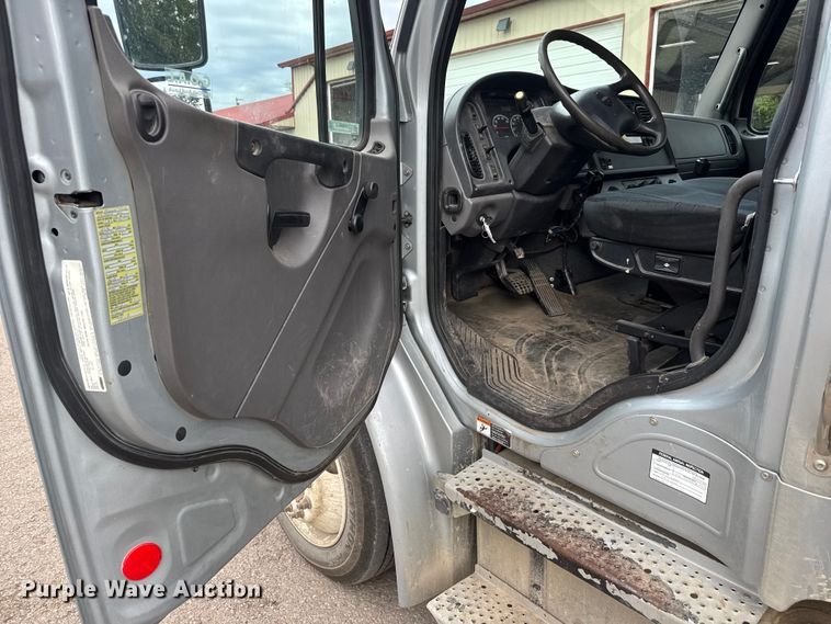 image for item EM8348 2015 Freightliner  M2 dump truck