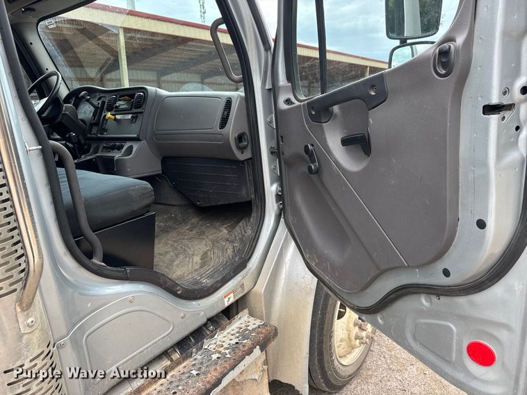 image for item EM8348 2015 Freightliner  M2 dump truck