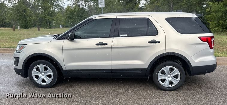 image for item EM8350 2017 Ford Explorer Police Interceptor SUV