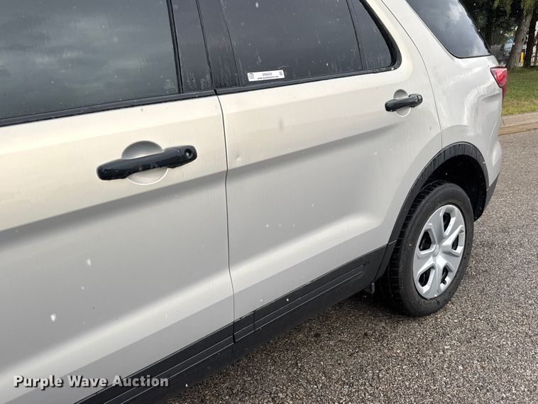 image for item EM8350 2017 Ford Explorer Police Interceptor SUV