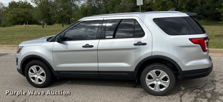 image for item EM8351 2018 Ford Explorer Police Interceptor SUV