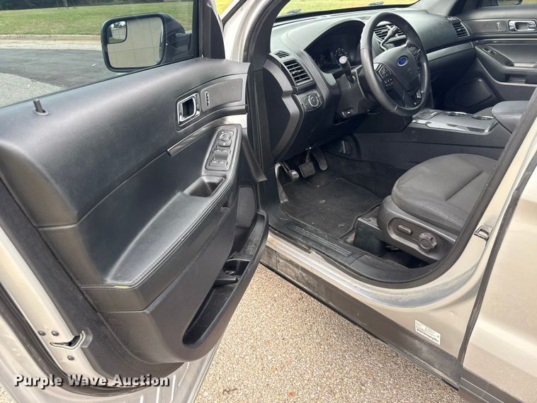 image for item EM8351 2018 Ford Explorer Police Interceptor SUV