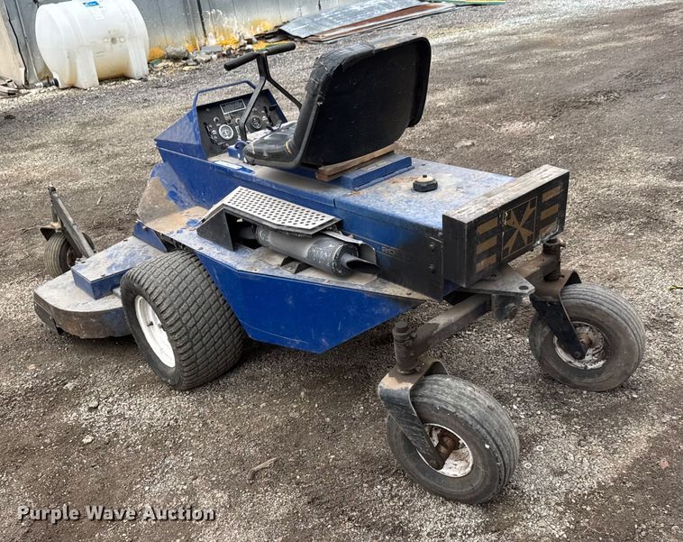 image for item EM8378 2011 Deines DD 20HT lawn mower