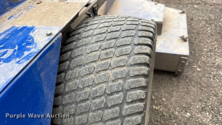 image for item EM8378 2011 Deines DD 20HT lawn mower