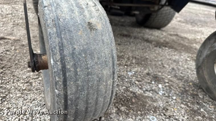 image for item EM8378 2011 Deines DD 20HT lawn mower