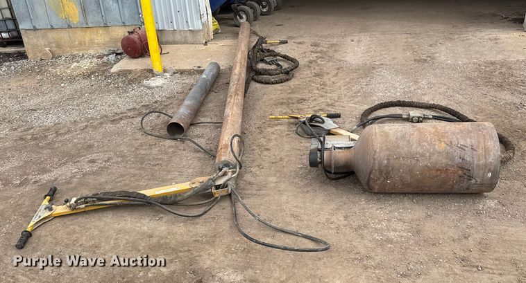 image for item EM8380 Concrete equipment