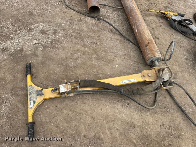 image for item EM8380 Concrete equipment