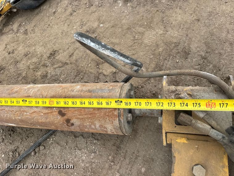 image for item EM8380 Concrete equipment