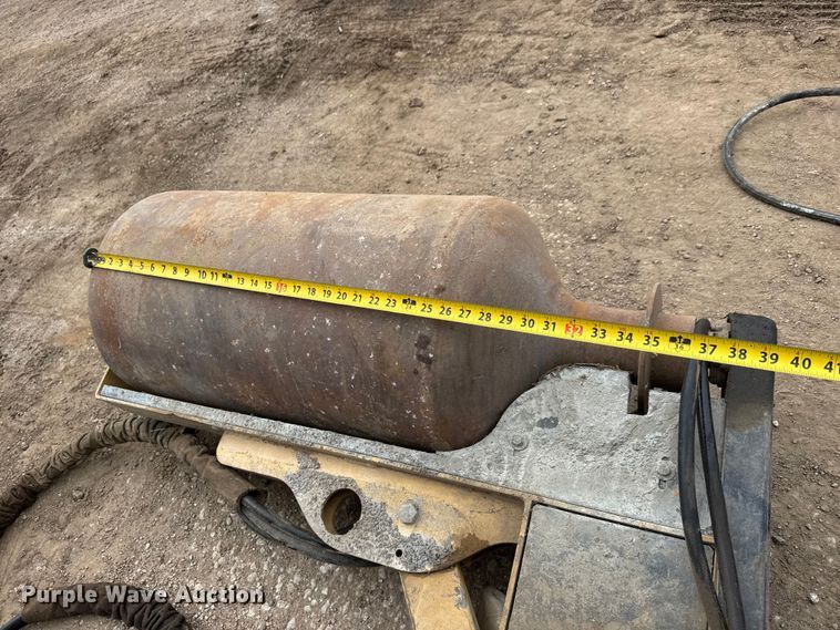 image for item EM8380 Concrete equipment