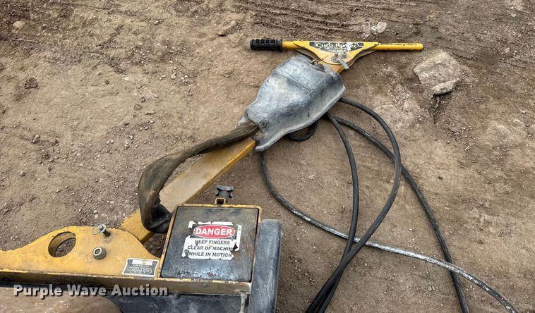 image for item EM8380 Concrete equipment