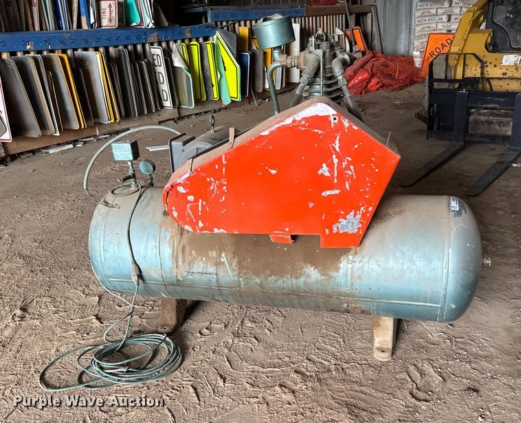 image for item EM8381 Curtis CV968A air compressor