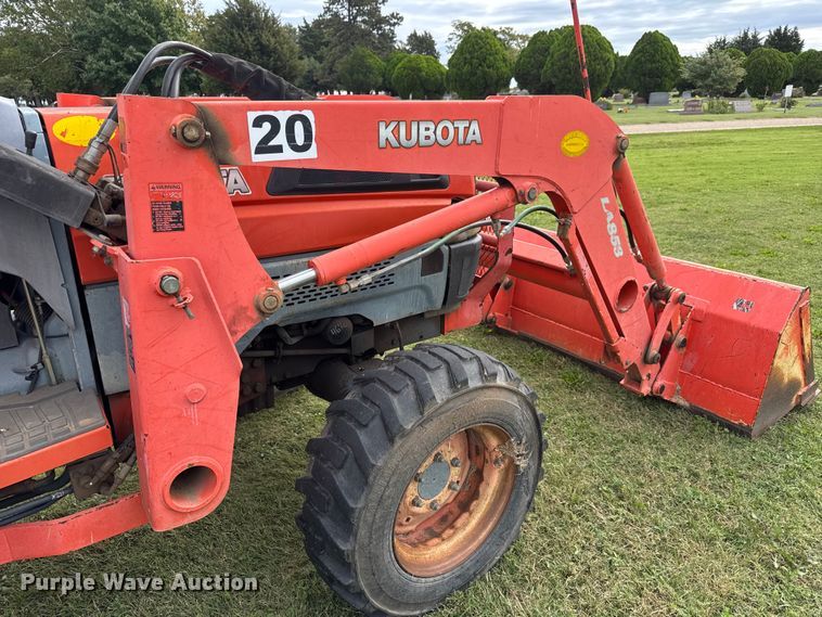 image for item EM8383 2004 Kubota L5030D MFWD tractor
