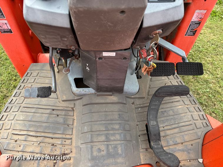 image for item EM8383 2004 Kubota L5030D MFWD tractor