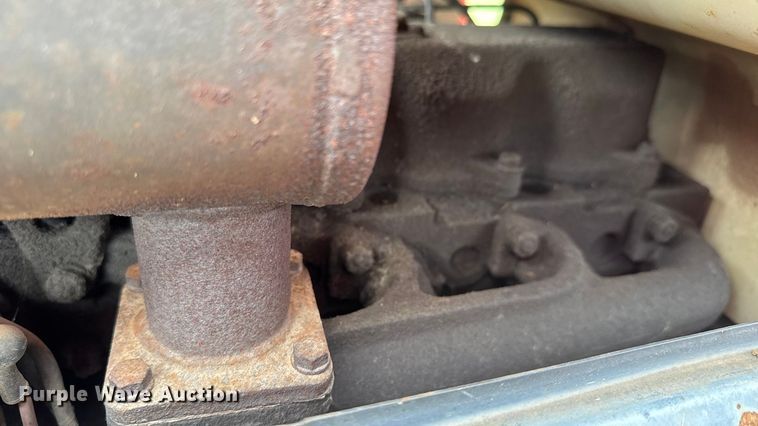 image for item EM8383 2004 Kubota L5030D MFWD tractor